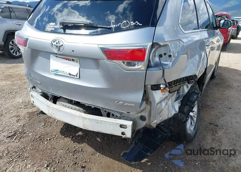 2016 Toyota Highlander Le Plus V6 z USA, uszkodzony, nr VIN 5TDBKRFH9GS356152